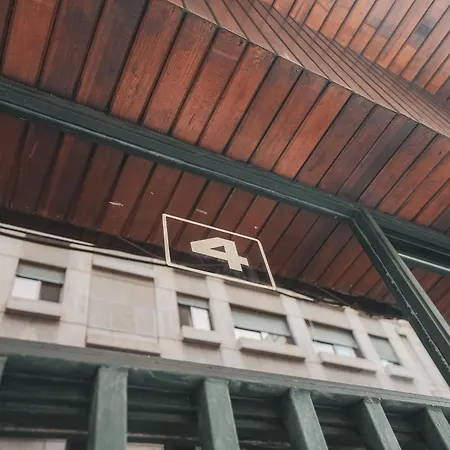 Modern In Center Near Train And Bus Station Apartment